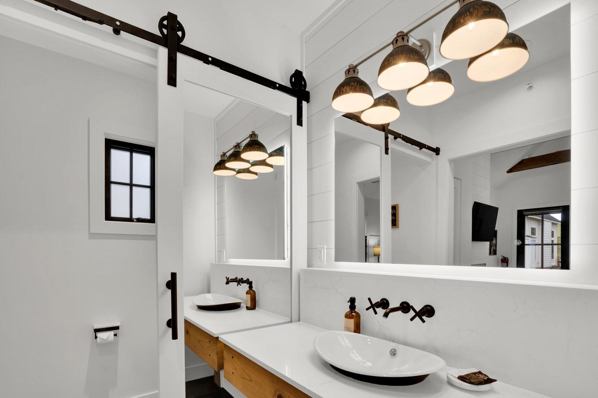 The Scout Boutique Cottages Систърс Екстериор снимка