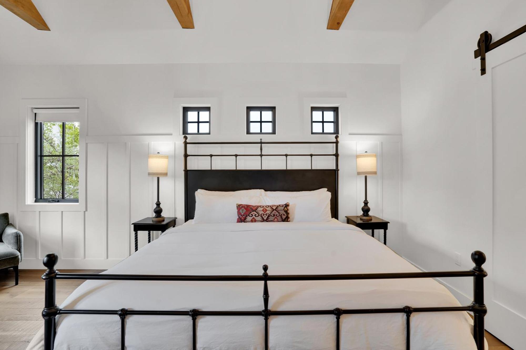 The Scout Boutique Cottages Систърс Екстериор снимка