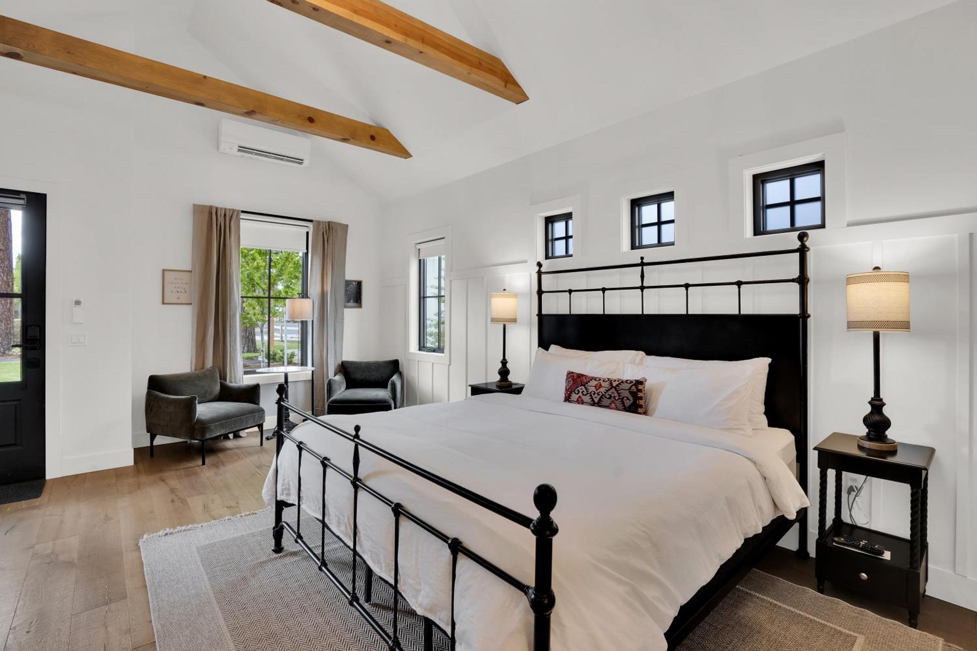 The Scout Boutique Cottages Систърс Екстериор снимка