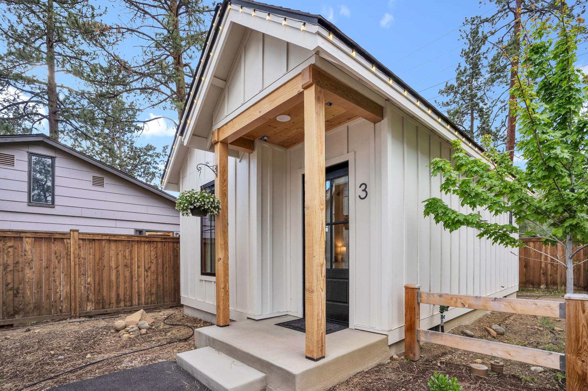 The Scout Boutique Cottages Систърс Екстериор снимка